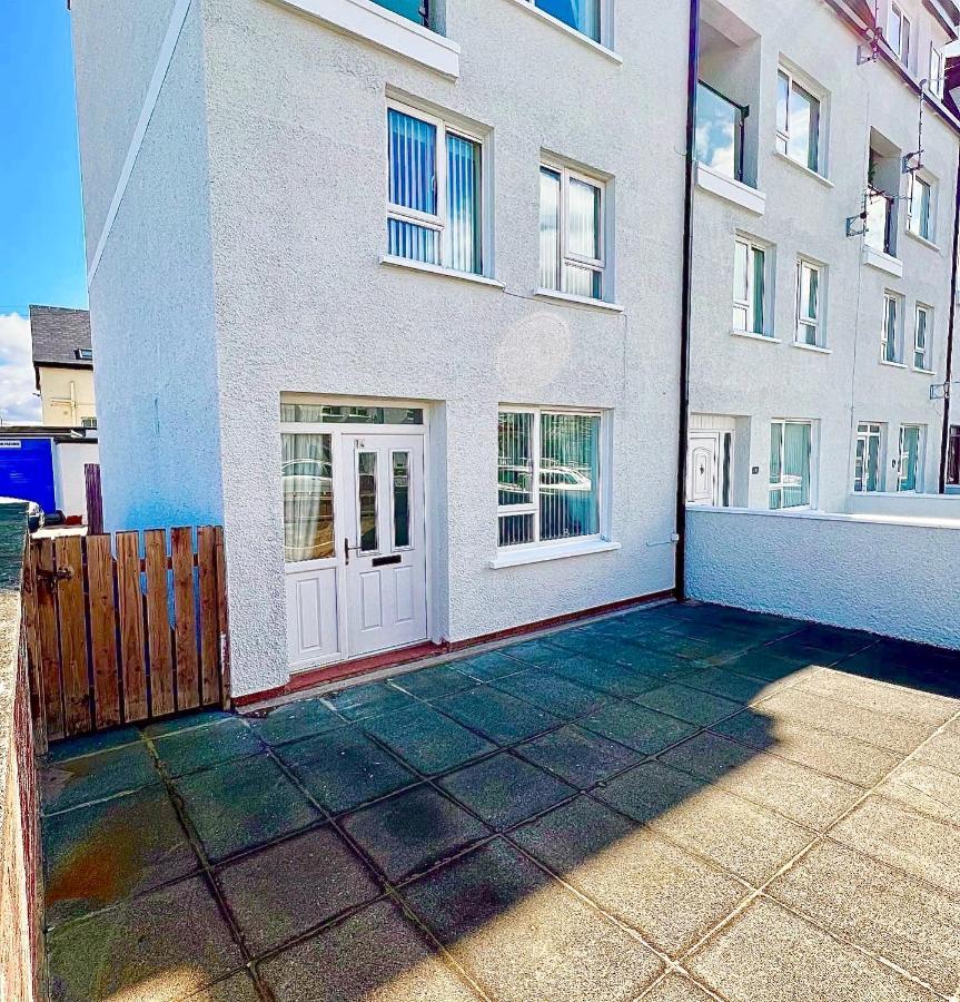 Number 14 Self Catering, Portrush, Northern Ireland エクステリア 写真